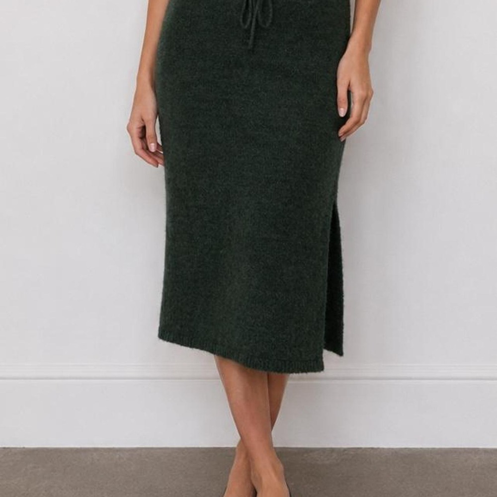 Universal Thread fuzzy knit midi skirt